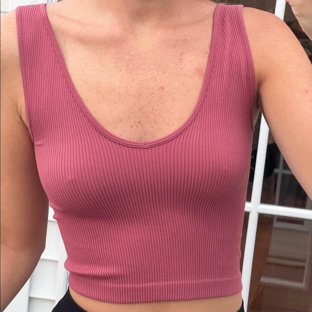 Great stretchy material best used for hanging around the house or going out!